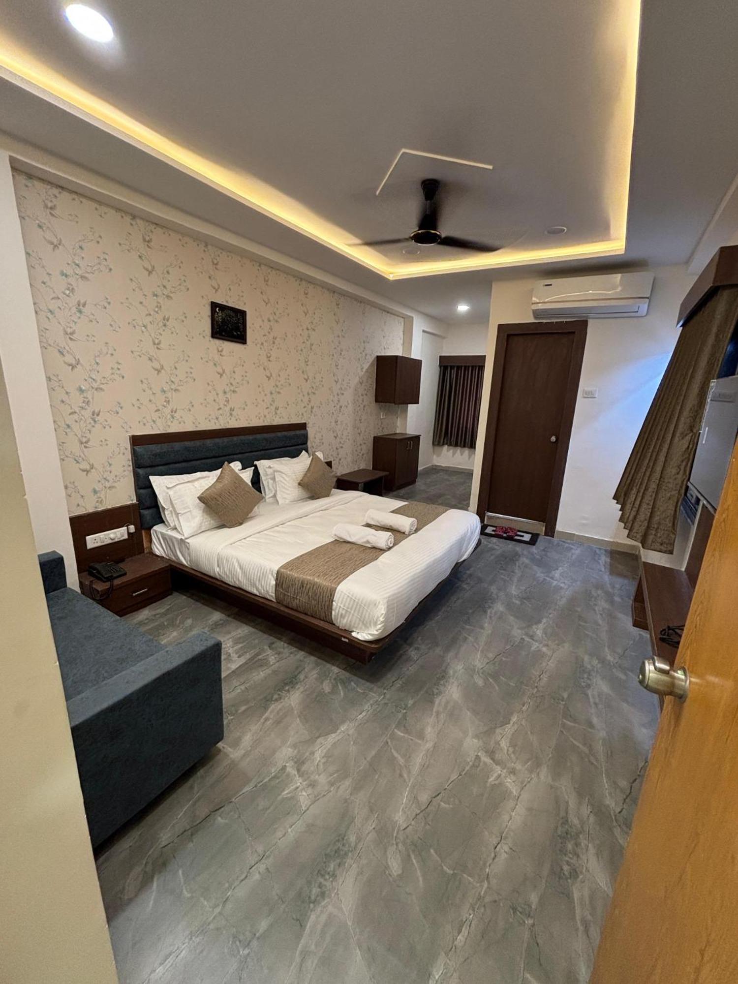 Bharuch Hotel Mountain מראה חיצוני תמונה